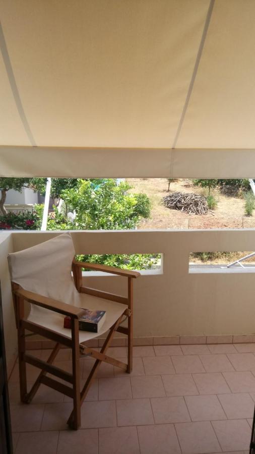 Phoeve Apt-Lovely 1-Br Rental Near The Beach Kalathas Exterior foto